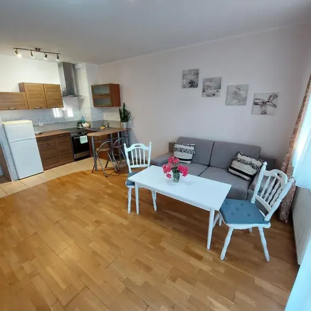 公寓 Aquaria Maria Apartament 雷达