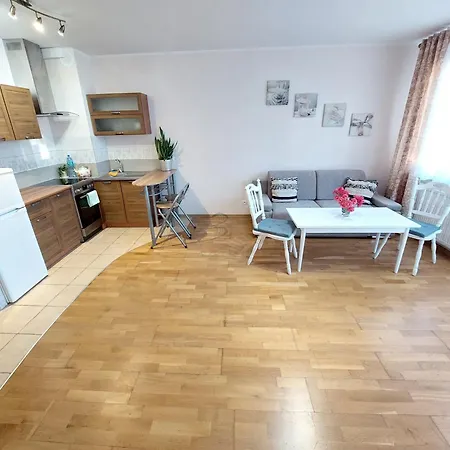 Aquaria Maria Apartament 雷达